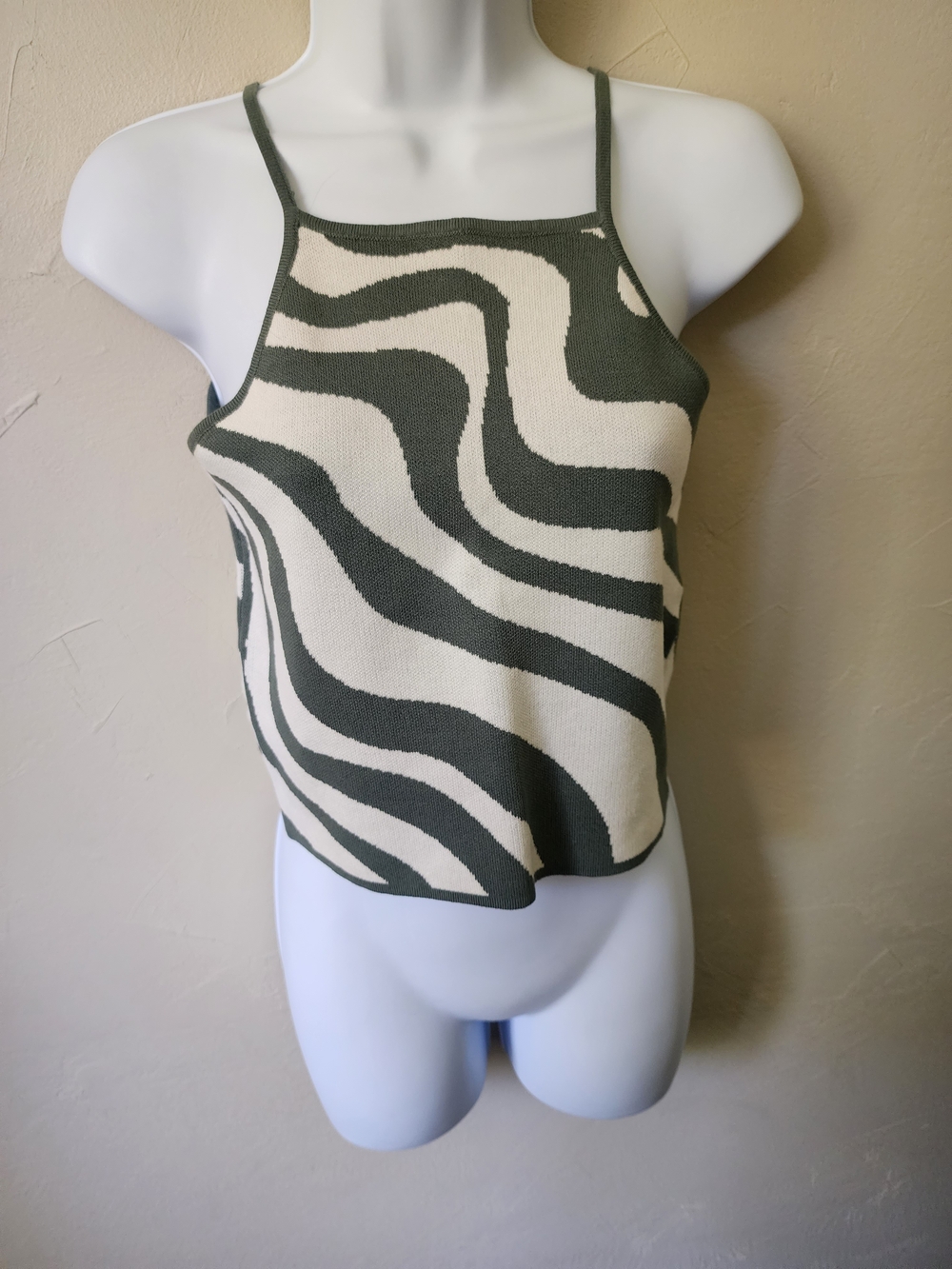 Miss Love Olive Green & Cream Wave Knit Halter Cami Size Medium